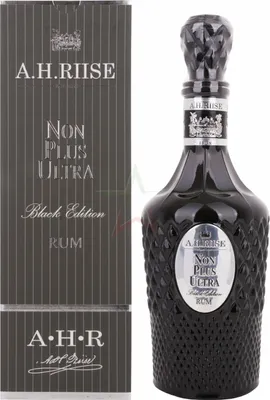Produktbild von A.H. Riise Non Plus Ultra BLACK EDITION Rum 42,00 %  0,70 Liter