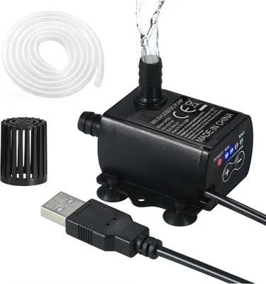 Produktbild von Amphibische Wasserpumpe, 300 l/h Foerderleistung, 3 m, 4 Gaenge, Durchfluss einstellbar, buerstenlose Springbrunnenpumpe, IP68 wasserdicht, mit Filter, 4 Saugnapfsockel, 1,5 m Netzkabel, 2 m Rohr