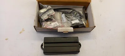 Zdjęcie produktu dla Zestaw montażowy do oryginalnego samochodu LAND ROVER Discovery 2 (model L318) oraz Range Rover (model L322), numer części VUB500990