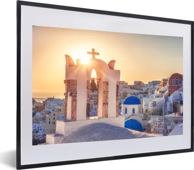 Produktbild von MuchoWow® MuchoWow® Gerahmtes Poster Sonnenuntergang über der Kirche in Santorini Griechenland 60x40 cm - Poster mit zchwarzem Bilderrahmen - Schlafzimmer - Plakat in Rahmen - Drucken