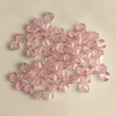 Obrázok produktu pre Dvojitý kužeľ Bikone 100 ks Akrylové korálky Kryštálové voľné korálky s otvorom , 4 mm 100 ks, ružová