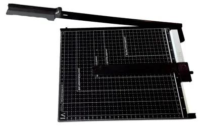 Produktbild von Papierschneider A4 aus Metall für Zuhause, Schule und Büro