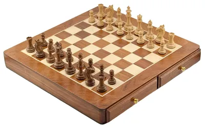 Produktbild von Exklusives Schachset – Palisander Premium Figuren 8,5 cm & Italfama Schachkasten mit 2 Schubladen und Einzelfächern 46x46 cm