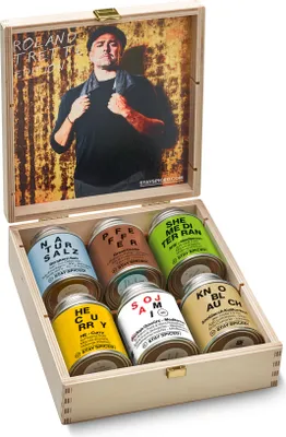 Produktbild von Roland Trettl´s 6 Lieblingsgewürze in schöner Holzbox I Gewürze Geschenkset für Mann und Frau I 6 x Reingewürze & Gewürzmischungen in 170 ml Weißblechdosen I LIMITED EDITION