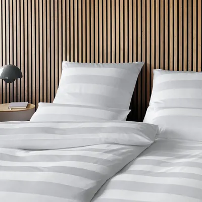 Produktbild von elegante Mako-Satin-Bettwäsche-Garnitur En Bloc Farbe Weiss Größe 200x200+2x40x80cm