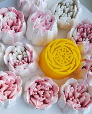 Produktbild von Russische Tüllen №5, 2x Tulpe und Blätter für Spritzbeutel 3x set,XXL 5cm Durchmesser