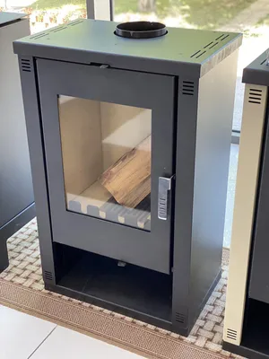 Immagine prodotto di Stufa a legna Verso Lheia - 7,5 kW | Design moderno e riscaldamento efficiente