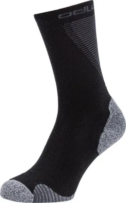 Schwarze Odlo Laufsocke mit grauen Verstärkungen an Ferse und Spitze und grauem Muster am Schaft