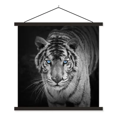 Produktbild von MuchoWow® Textilposter Tiere - Tiger - Schwarz und weiß - Augen - Blau 120x120 cm mit schwarzem Rahmen - Aufhängungsset