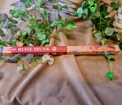 Produktbild von HEM Indische Räucherstäbchen Rose Musk 8 Stück