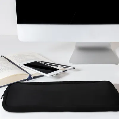 Produktbild von kwmobile Tastatur-Hülle kompatibel mit Apple Magic Keyboard - Neopren Schutzhülle Case Tasche für Tastatur - Neoprentasche für Keyboard - Schwarz
