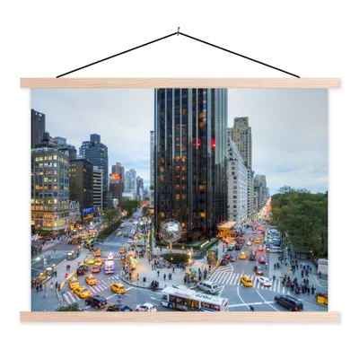 Produktbild von MuchoWow® Textilposter New York - Broadway - Taxi 150x113 cm mit holzfarbenen Rahmen - Poster
