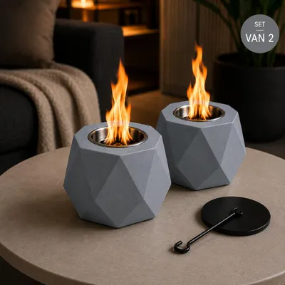 Productafbeelding van Colibri -ethanol Tafelhaard Set van 2 – Grijs Beton – 16,5 x 16,5 x 10 cm – Tafelhaard met Doofplaat – Binnen & Buiten, AI-gegenereerde afbeelding