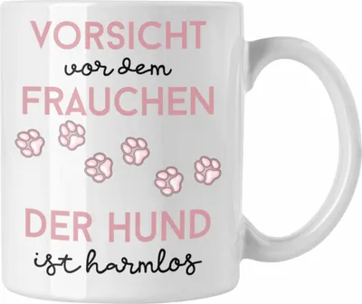 Produktbild von Trendation - Frauchen Tasse Geschenk Hunde Geschenkidee Lustig Vorsicht Vor Frauchen Der Hund Ist Harmlos Spruch (Weiß)