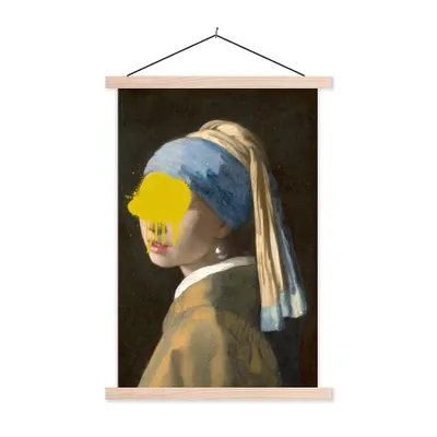 Produktbild von MuchoWow® Textilposter Mädchen mit Perlenohrring - Johannes Vermeer - Gemälde 60x90 cm mit holzfarbenen Rahmen - Textil