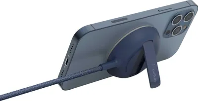 Productafbeelding van Belkin MagSafe oplaadpad, blauw, voor iPhone 12/13, zonder netadapter. Modelnummer: WIA004btBL