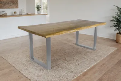 Produktbild von Esstisch Baumkante Akazie massiv eichenfarben 180 x 90 U-Gestell silber CALI