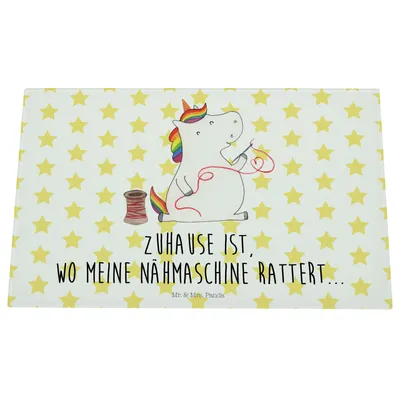 Produktbild von Mr. & Mrs. Panda Schneidplatte Glas Einhorn Näherin - Weiß - Geschenk, Häkeln, Freundin, Küchenbrett, Hackbrett, Stricken, Unicorn, Basteln, Glasschneidebrett, Einhörner