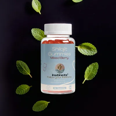 Produktbild von Instincts, Shilajit Gummies + Vitamin C,B6, B12 - Vegan - Ohne Zuckerzusatz - Wildbeere - 60 Stk