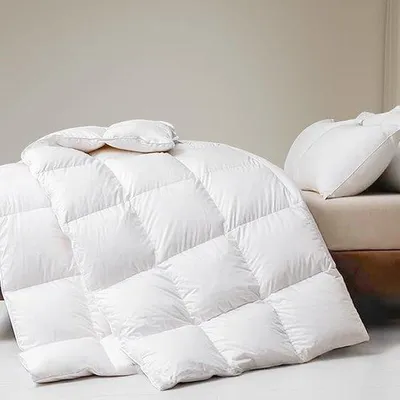 Produktbild von Famanu Sommerdecke 220 x 240 cm, 100% Baumwolle, Daunenfüllung, und RDS-, weiß