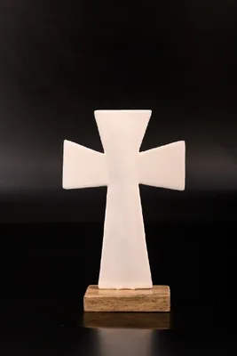 Produktbild von Stehkreuz aus Metall mit Holzbasis, Höhe 20 cm