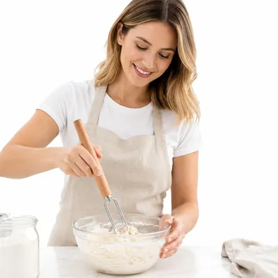 Produktbild von Teigrührer Edelstahl mit Holzgriff, Dänischer Teigbesen für Brot, Pizza und Kuchen, Handrührer zum Vermischen von Teig und Backzutaten