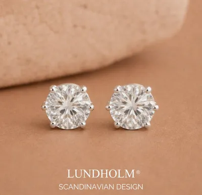 Produktbild von Lundholm Ohrstecker Damen Nikki – Edelstahl silberfarben – 5 mm Zirkonia Stein – Hypoallergen Wasserfest – Kleine Stecker Ohrringe