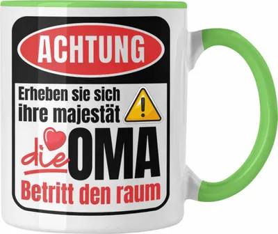 Produktbild von Trendation - Oma Tasse Geschenk Lustiger Spruch Geschenkidee Beste Oma Die Oma Betritt den Raum (Grün)