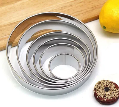 Produktbild von 6-teiliges Rundes Ausstechset aus Edelstahl - Vielseitige Formen für Kekse & Mousseringe, Ideal zum Backen und für Desserts