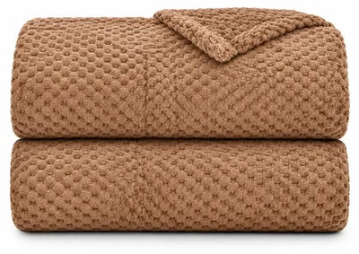 Zdjęcie produktu dla Przytulny koc flanelowy 150x200cm (karmelowy) Puszysty teksturowany koc na sofę, kanapę i łóżko, narzuta na sofę