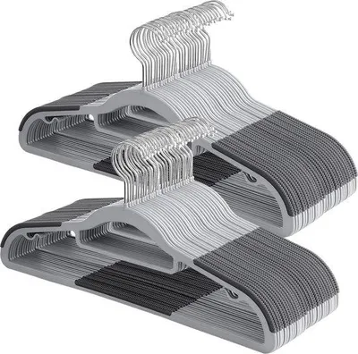 Productafbeelding van Famanu set van 50 kledinghangers - Antislip ontwerp - Ruimtebesparend - Grijze kledinghangers