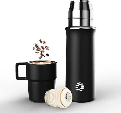 Produktbild von Isolierte Wasserflasche 600ml Schwarz