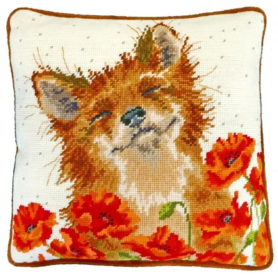 Produktbild von Bothy Threads Gobelin-Stickkissen Set "Mohnfeld", 35,5x35,5cm, THD33, Stickbild vorbedruckt