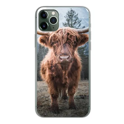 Produktbild von MuchoWow® Handyhülle Schutzhülle Hülle für iPhone 11 Pro Max Schottischer Hochländer - Kuh - Tiere - Berg - Natur Silikon Softcase Handy Hülle - Schutz