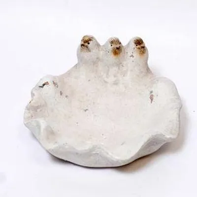 Produktbild von Vogeltränke klein Vogelbad Vogelbecken mit 3 Vögel creme 21 x 22 cm