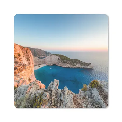 Produktbild von MuchoWow® Mauspad Mousepad Farbenfroher Sonnenuntergang am Strand von Navagio in Zakynthos 20x20 cm - Mousepads - Maus Mat - Pad - Mausunterlage - Desk Mat - Bureauartikeln