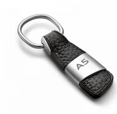 Obrázek produktu pro Audi přívěsek na klíče (kůže/kov) znak A5