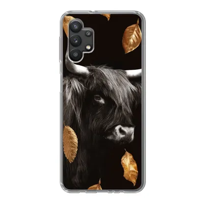 Produktbild von MuchoWow® Handyhülle Schutzhülle Hülle für Samsung Galaxy A32 5G Schottischer Highlander - Blätter - Gold - Schwarz Silikon Softcase Handy Hülle - Softcase