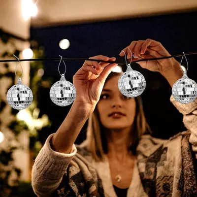 12 Stück kleine silberne Spiegelkugeln - Mini-Discokugeln für Partys, Weihnachtsdekorationen, Boomballs