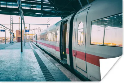 Produktbild von MuchoWow® Poster Schöner Zug auf dem Bahnsteig 90x60 cm - Schlafzimmer