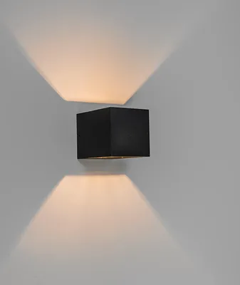 Produktbild von QAZQA - Moderne Wandleuchte schwarz mit Lichteffekt - Transfer I Wohnzimmer I Schlafzimmer I Up I Down - Aluminium Quadratisch - LED geeignet G9