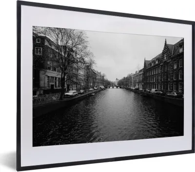 Produktbild von MuchoWow® MuchoWow® Gerahmtes Poster Amsterdamer Gracht - Schwarz und weiß 40x30 cm - Poster mit zchwarzem Bilderrahmen - Bilderrahmen - Poster im Rahmen