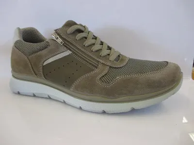 Zdjęcie produktu dla Wygodne buty wsuwane dla mężczyzn w kolorze szarym