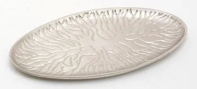 Produktbild von Kerzenteller, Dekoteller in ovaler Form Messing vernickelt Silber im Baum-Design 18 x 9 cm für Ovalkerzen, Ellipsenkerzen