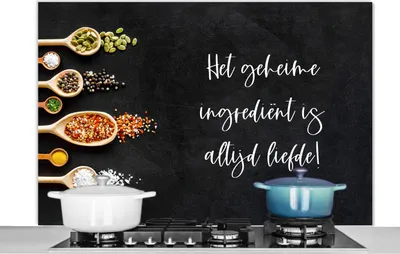Produktbild von KitchenYeah®  Spritzschutz Küche - Küchenrückwand - Wandschutz für Herd und Spüle - Sprüche - Küche - Die geheime Zutat ist immer die Liebe! - Zitate - Liebe 120x80 - Alu-Dibond (Alternative zum Sprit