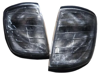 Produktbild von Blinker schwarz links/rechts für Mercedes W124 1985-1995 Frontblinker