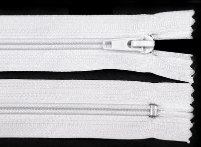 Obrázek produktu pro Zip spirálový, nedělitelný, 3mm, 20cm délka, bílý / 1 m