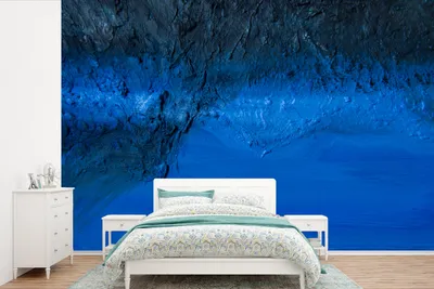 Produktbild von MuchoWow® Fototapete für Wohnzimmer oder Schlafzimmer Wandtapete Vinyl Motivtapete Ein Ölgemälde mit blauem Schimmer - 450x300 cm - Gemusterte