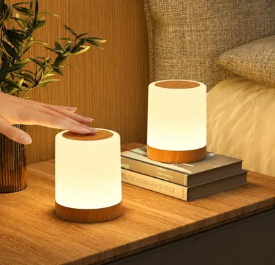 Produktbild von LED Nachttischlampe 2er Set, Nachttischlampe Touch dynamisch Dimmbar, 3 Modi USB Aufladbar, Nachtlicht Kinder Batterie mit Timing Tischlampe