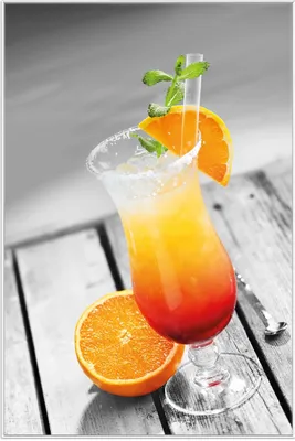 Produktbild von Wallario Wandbild Bunter Cocktail am Pool mit Hintergrund in schwarz weiß, Größe: 61 x 91,50 cm, Poster mit weißem Aluminiumrahmen